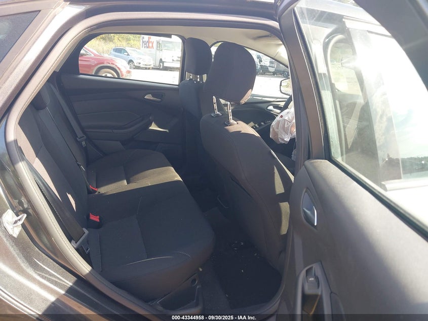 2017 FORD FOCUS SE - 1FADP3F21HL227012