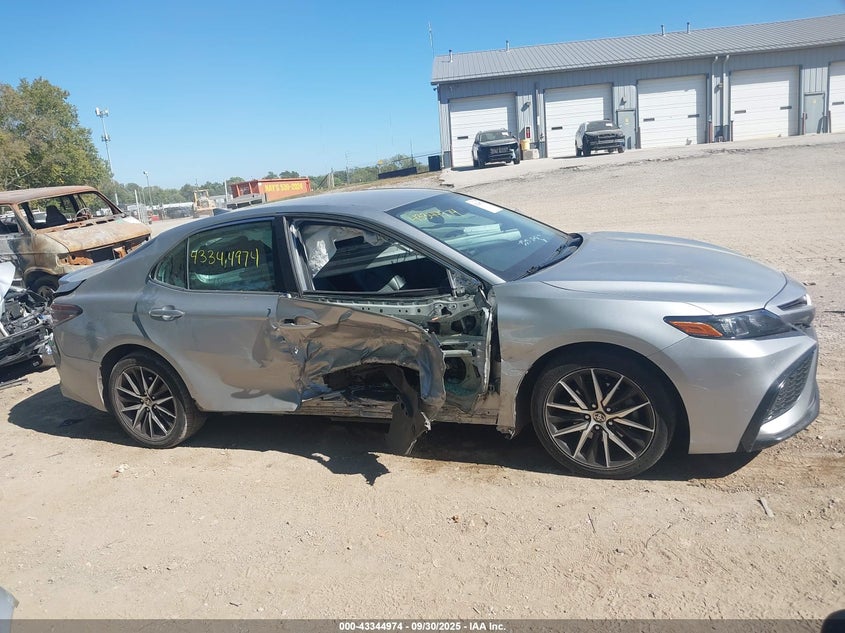 2022 TOYOTA CAMRY SE - 4T1G11AK5NU018670