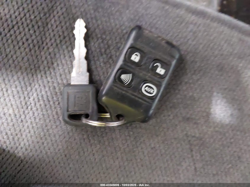 1997 GMC Jimmy Sls VIN: 1GKDT13W8V2509140 Lot: 43345006