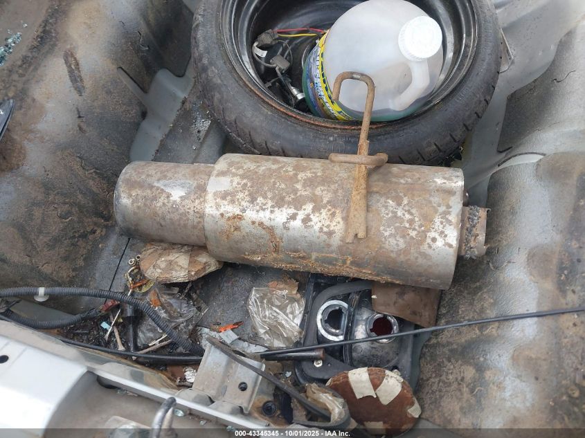 2000 Honda Civic Hx VIN: 1HGEJ7222YL127533 Lot: 43345345