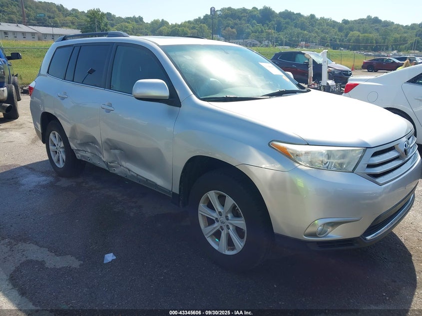TOYOTA HIGHLANDER SE V6
