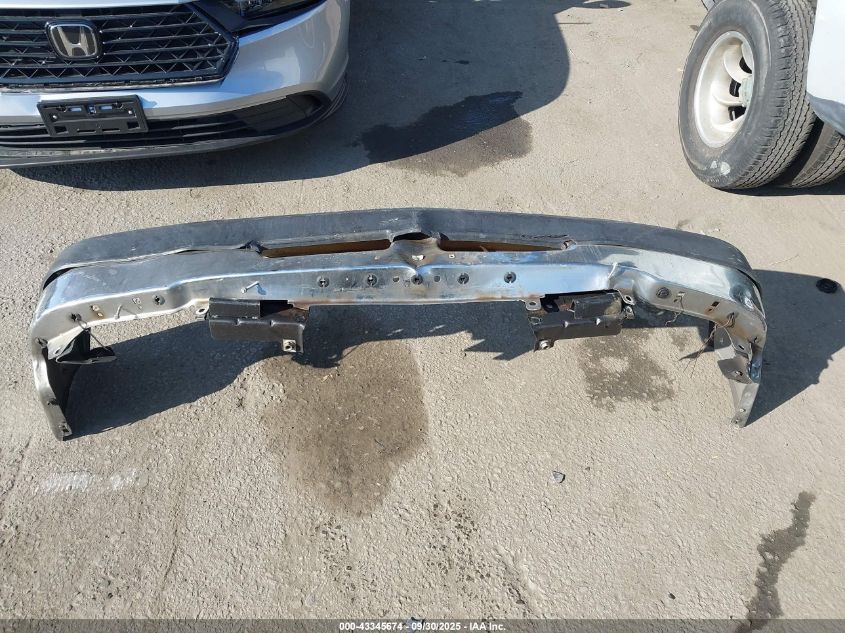 2003 Chevrolet Silverado 3500 Ls VIN: 1GCJC33G33F220322 Lot: 43345674