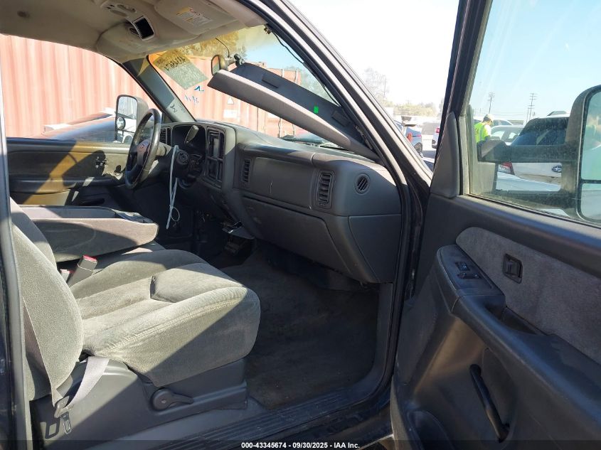 2003 Chevrolet Silverado 3500 Ls VIN: 1GCJC33G33F220322 Lot: 43345674