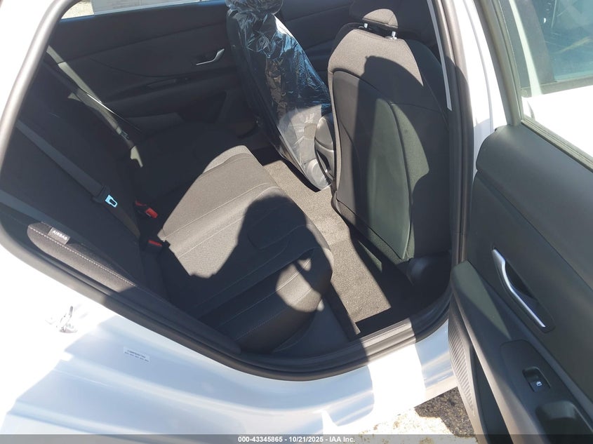 2025 HYUNDAI ELANTRA SE KMHLL4DG9SU088217