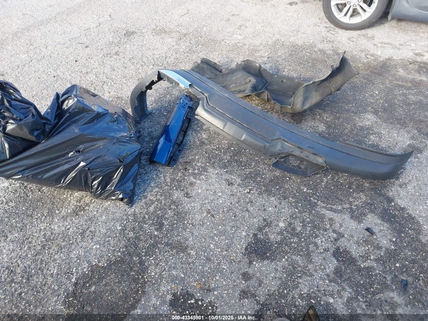 2018 Chevrolet Silverado 1500 2Lt VIN: 3GCUKREC4JG394943 Lot: 43345901