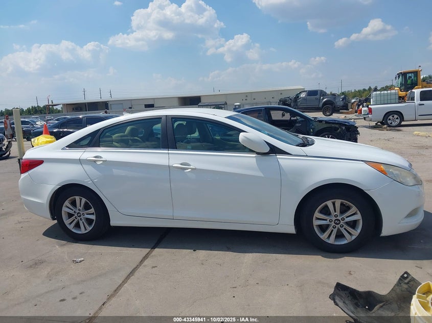 2013 HYUNDAI SONATA GLS - 5NPEB4AC2DH684591