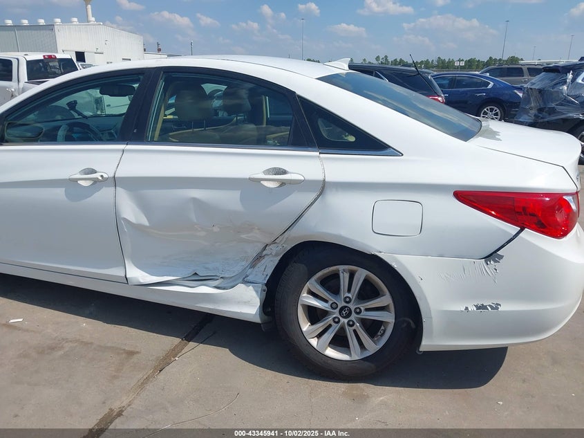 2013 HYUNDAI SONATA GLS - 5NPEB4AC2DH684591