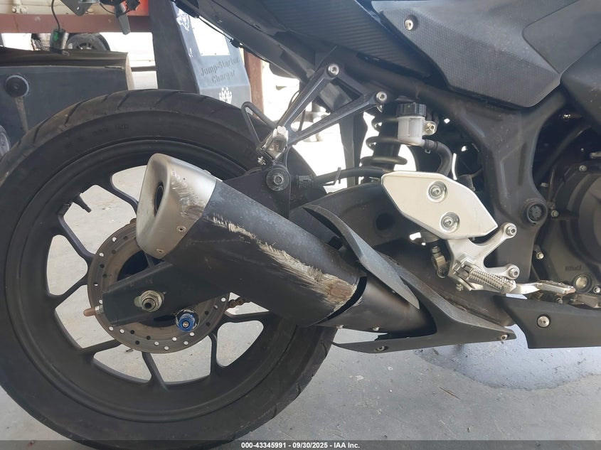 2015 Yamaha Yzfr3 VIN: MH3RH06Y1FK005056 Lot: 43345991
