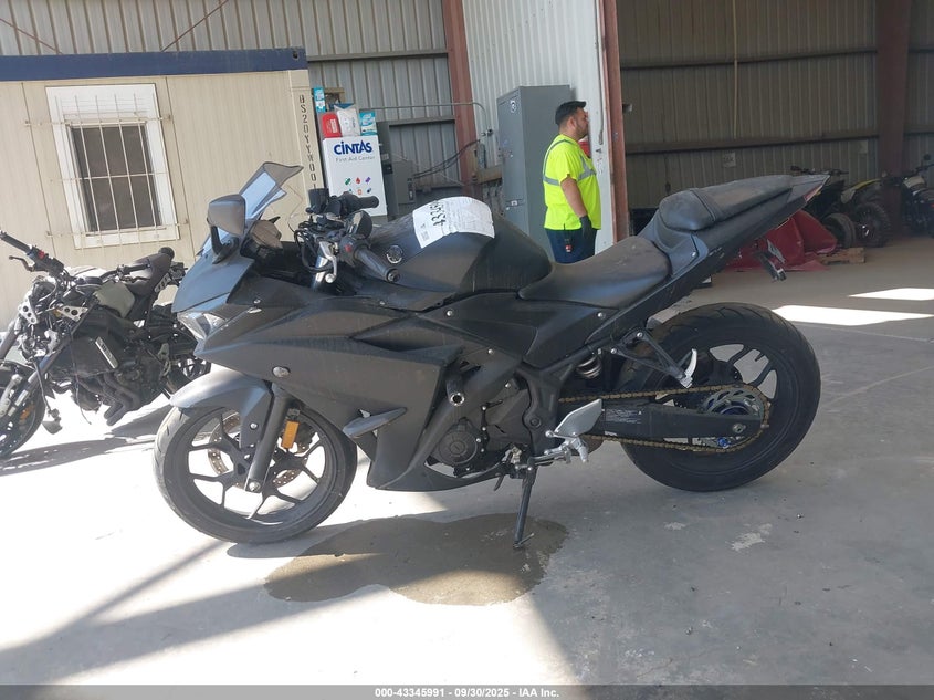 2015 Yamaha Yzfr3 VIN: MH3RH06Y1FK005056 Lot: 43345991