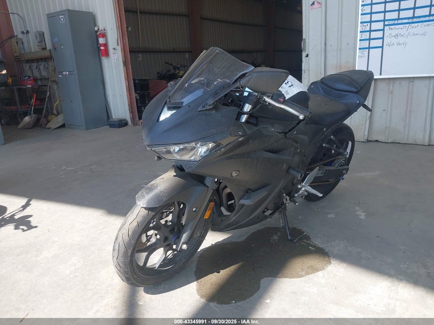 MH3RH06Y1FK005056 2015 YAMAHA YZF photo no. 2