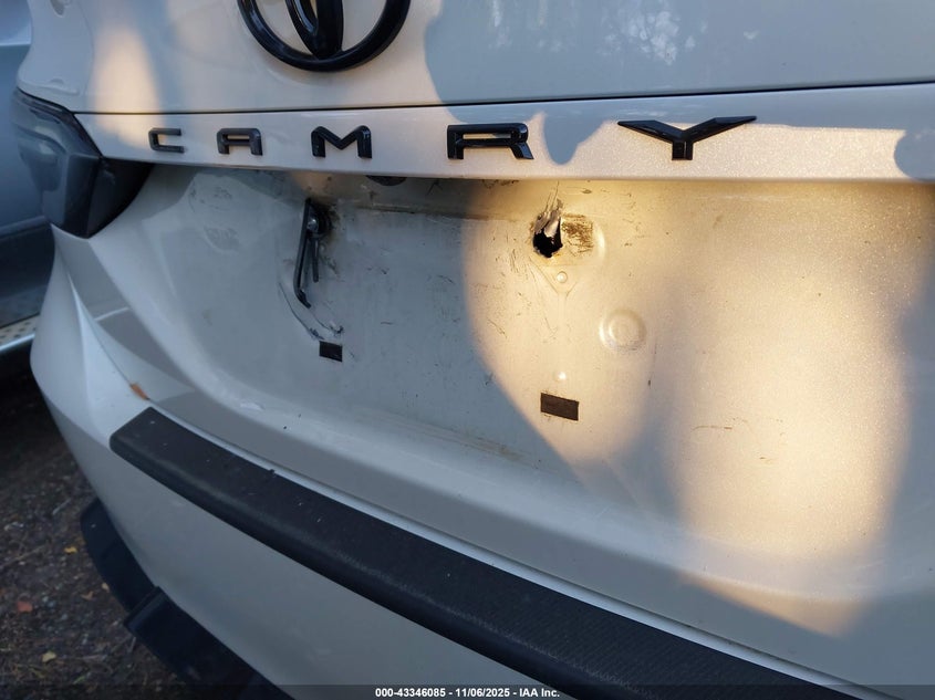 4T1KZ1AK6NU061112 2022 TOYOTA CAMRY photo no. 17