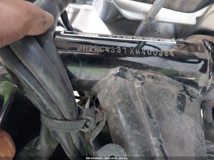 1999 Honda Vf750 C2 VIN: JH2RC4337XM400384 Lot: 43346208