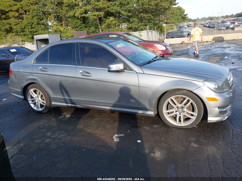 2013 MERCEDES-BENZ C 300 SPORT 4MATIC WDDGF8AB5DR280310