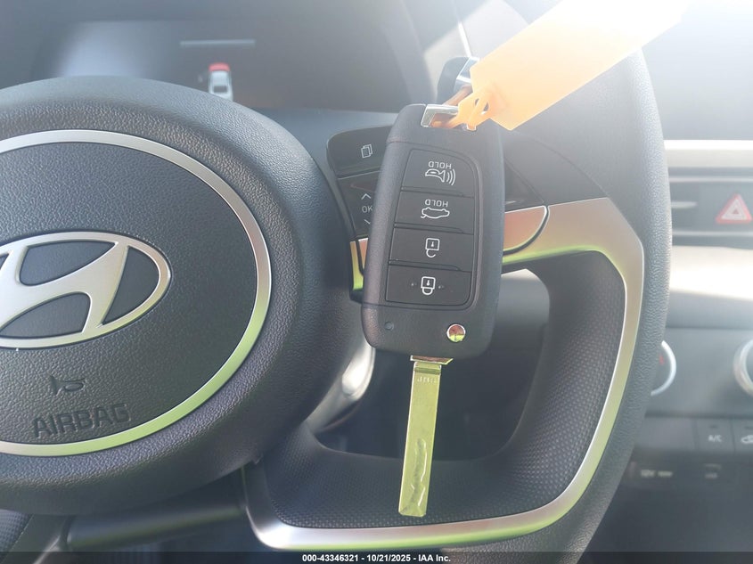 2025 HYUNDAI ELANTRA SE KMHLL4DG2SU088236