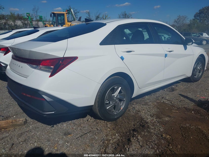 2025 HYUNDAI ELANTRA SE KMHLL4DG2SU088236