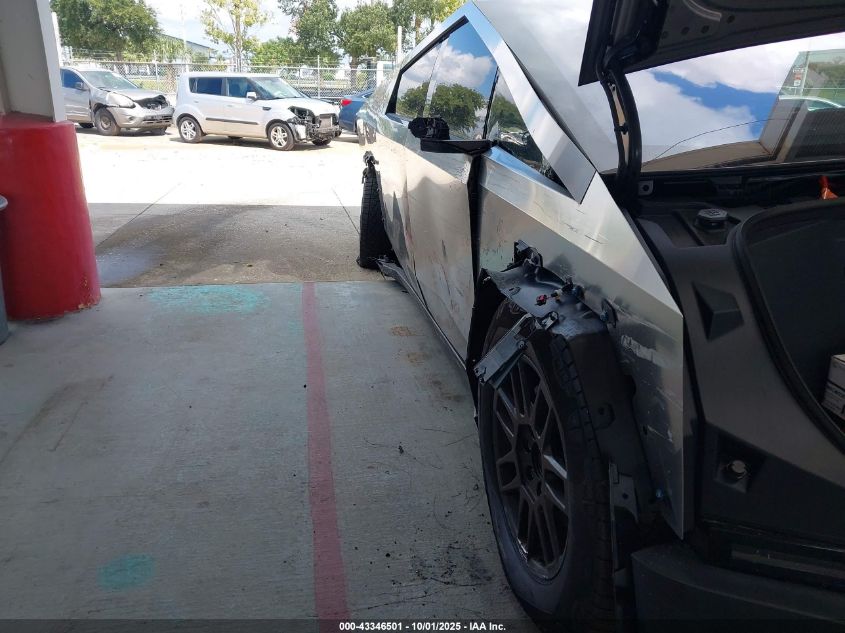 2024 Tesla Cybertruck Cyberbeast VIN: 7G2CEHEE0RA030710 Lot: 43346501
