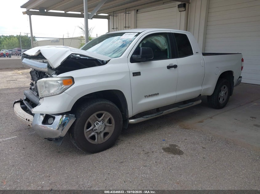 5TFUW5F12FX437219 2015 TOYOTA TUNDRA photo no. 2