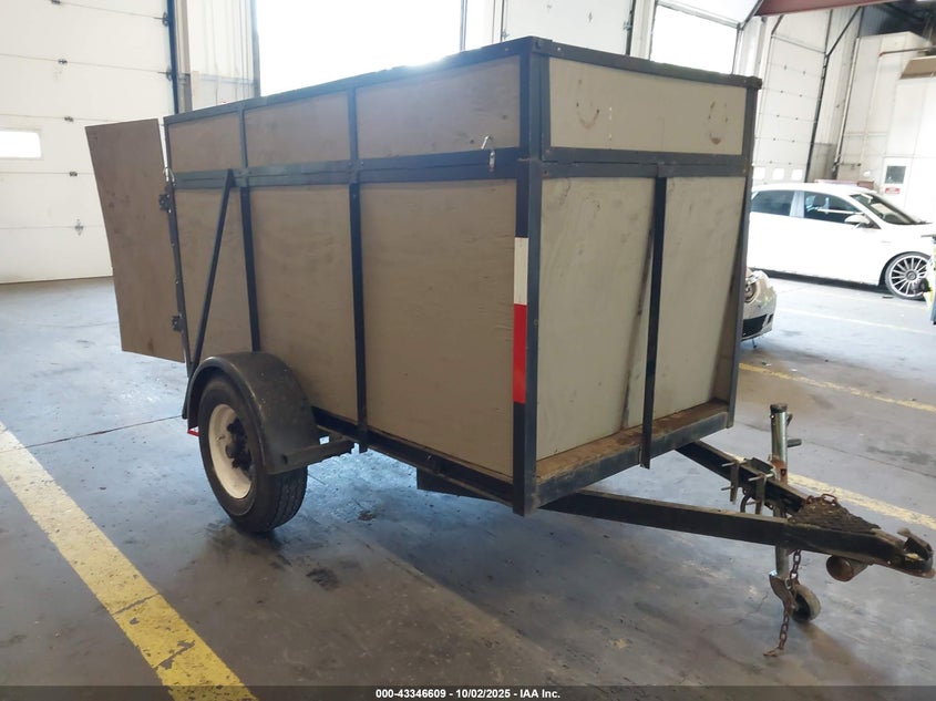 2015 CUSTOM TRAILER INC OTHER