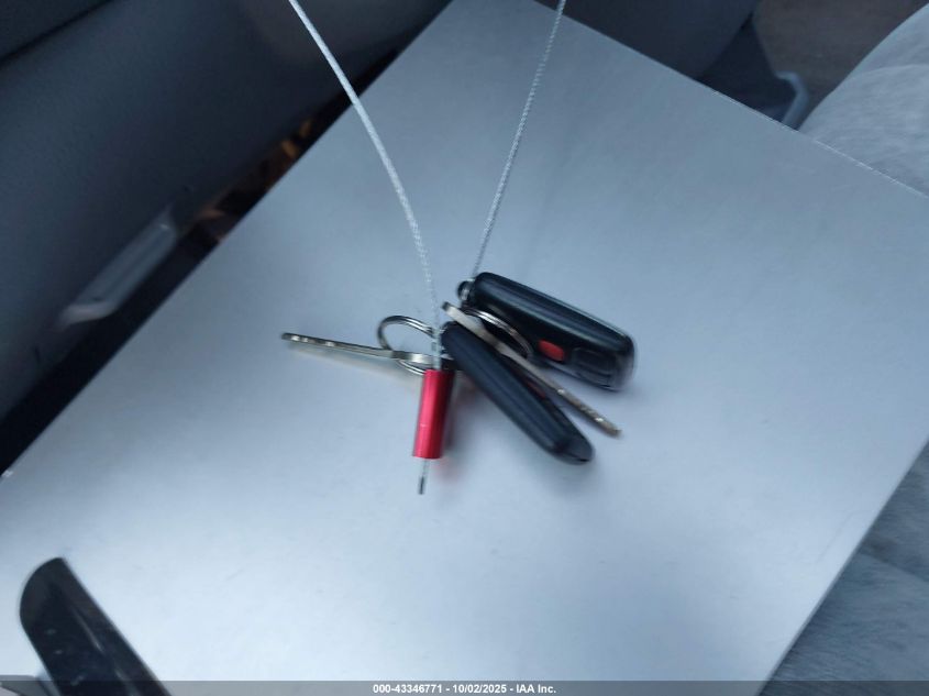 1998 Toyota Sienna Le VIN: 4T3ZF13C6WU065487 Lot: 43346771