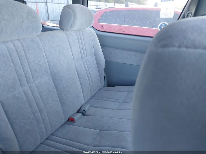 1998 Toyota Sienna Le VIN: 4T3ZF13C6WU065487 Lot: 43346771