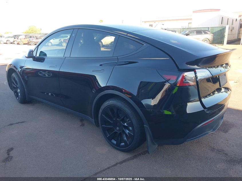 2021 Tesla Model Y Performance Dual Motor All-Wheel Drive/Standard Range Rear-Wheel Drive