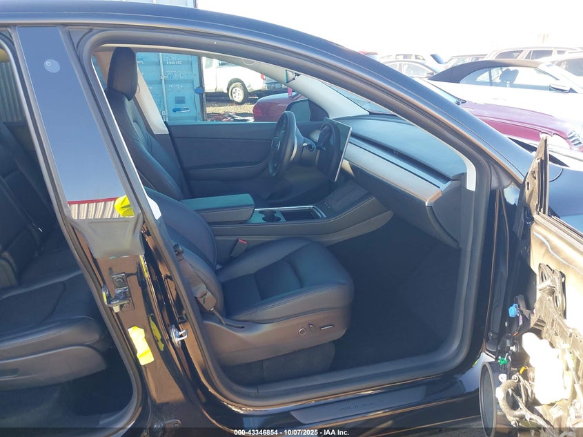 2021 Tesla Model Y Performance Dual Motor All-Wheel Drive/Standard Range Rear-Wheel Drive