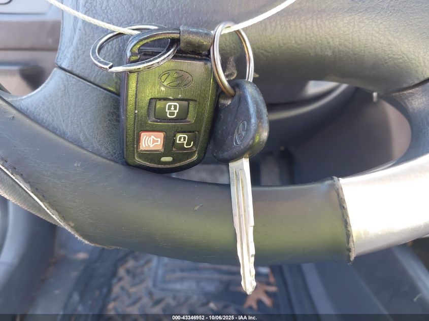 2005 Hyundai Elantra Gls/Gt VIN: KMHDN46D35U179747 Lot: 43346952