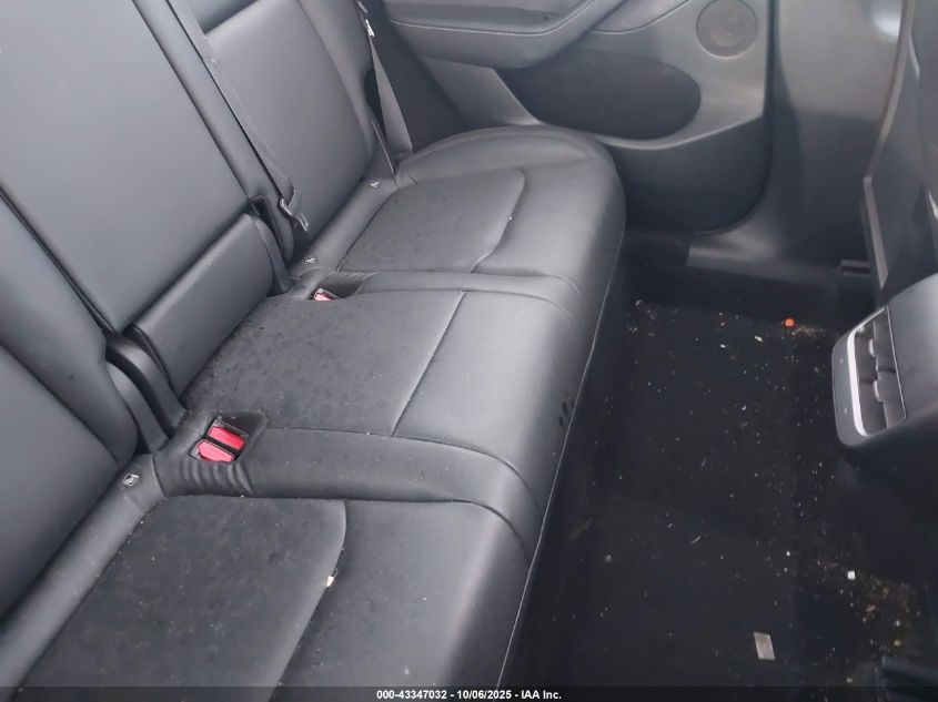 2023 Tesla Model Y Awd/Long Range Dual Motor All-Wheel Drive VIN: 7SAYGDEE6PA058717 Lot: 43347032