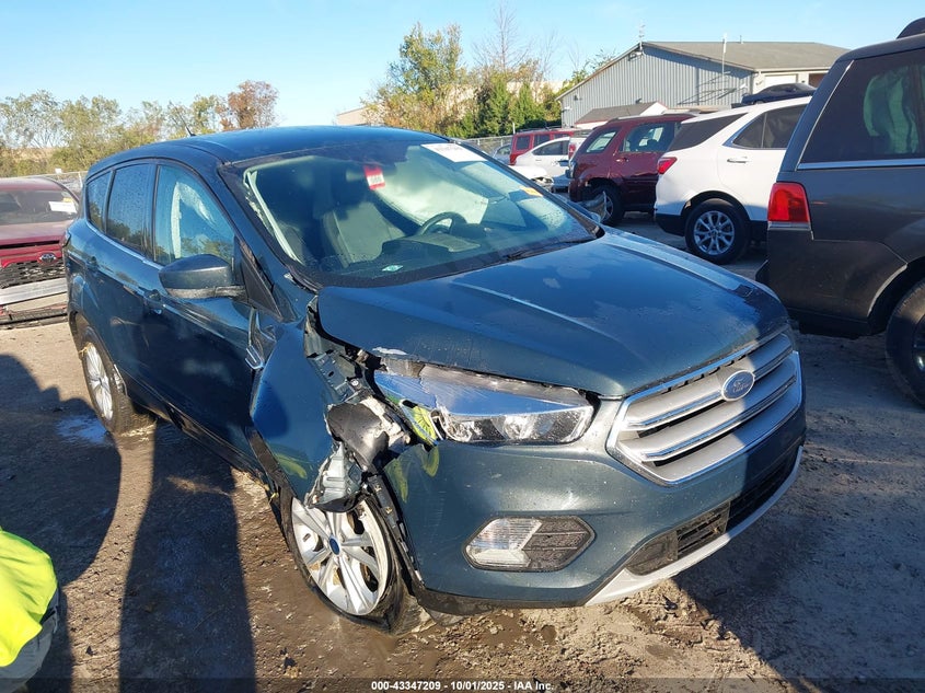 2019 FORD ESCAPE SE - 1FMCU9GD1KUA60195