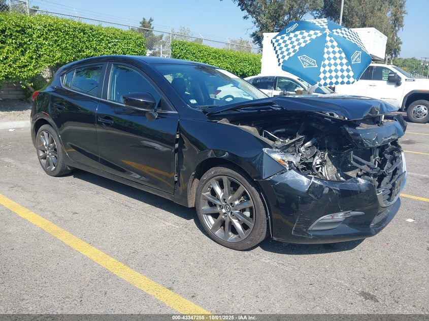 2018 MAZDA MAZDA3 TOURING - 3MZBN1L36JM172115