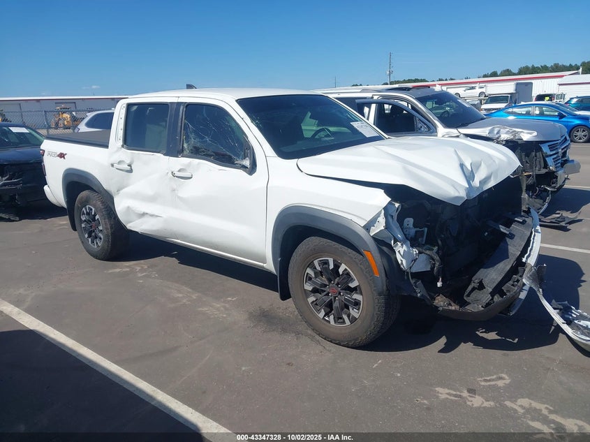 NISSAN FRONTIER PRO-4X 4X4