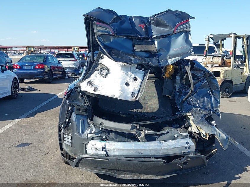 2020 Tesla Model Y Long Range Dual Motor All-Wheel Drive VIN: 5YJYGDEE6LF037943 Lot: 43347456