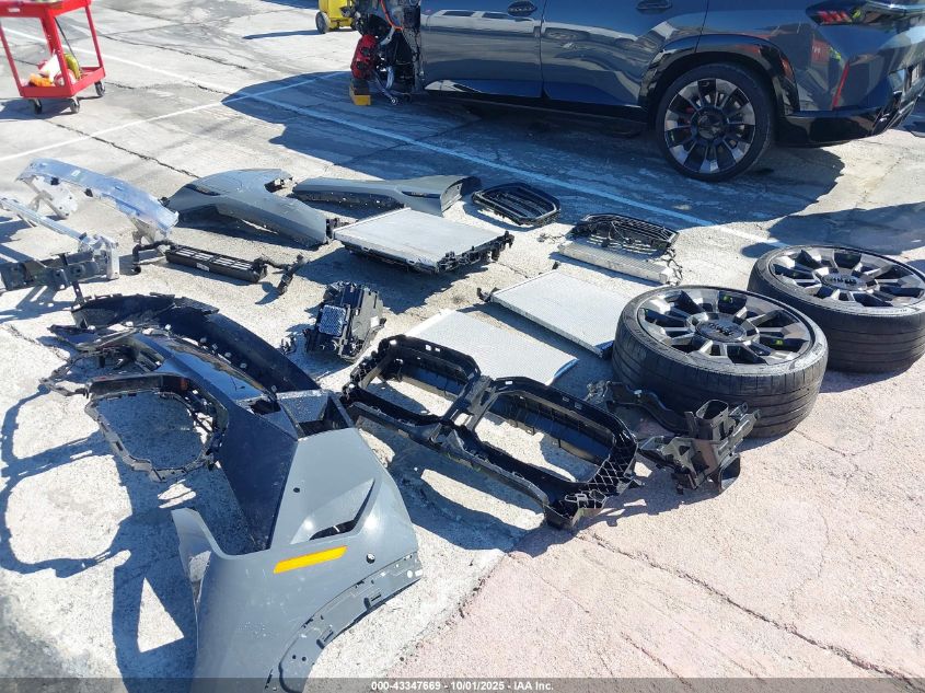 2024 BMW XM 5YM23CS08R9V37679