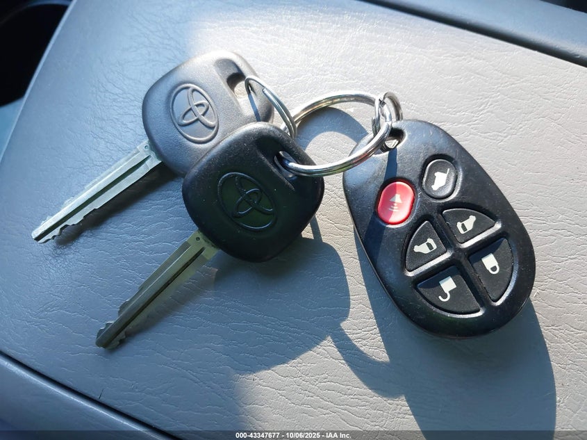5TDZA22C94S203320 2004 TOYOTA SIENNA photo no. 11