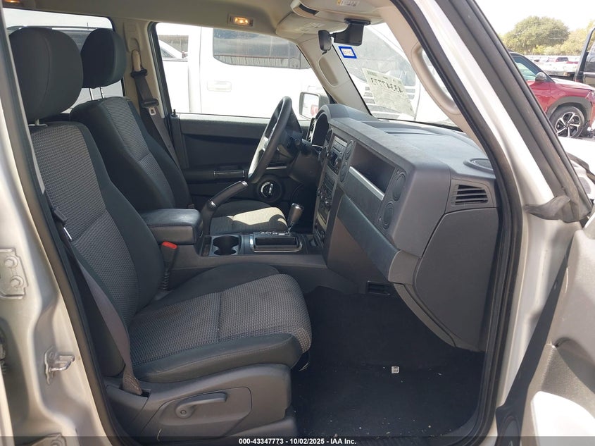 1J8HH48K19C546139 2009 JEEP COMMANDER photo no. 5