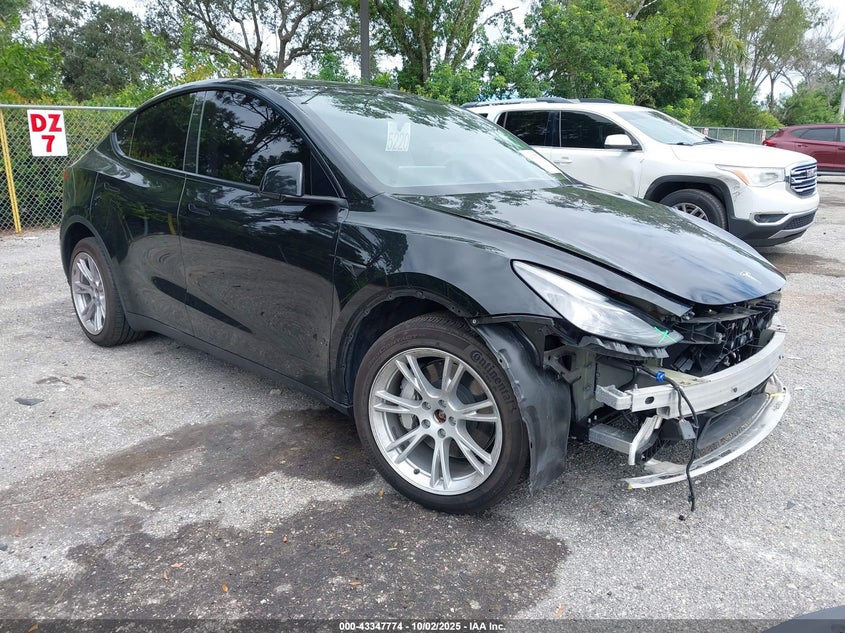 7SAYGDEE7PF768213 2023 Tesla Model Y Awd/Long Range Dual Motor All-Wheel Drive auction photo 1
