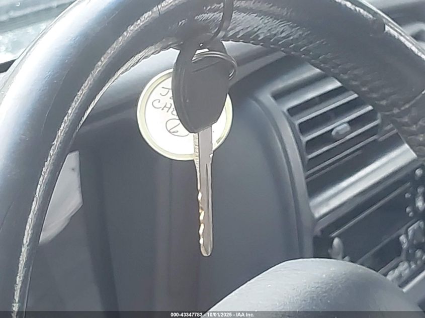 2000 Jeep Cherokee Sport VIN: 1J4FF47S3YL217165 Lot: 43347783