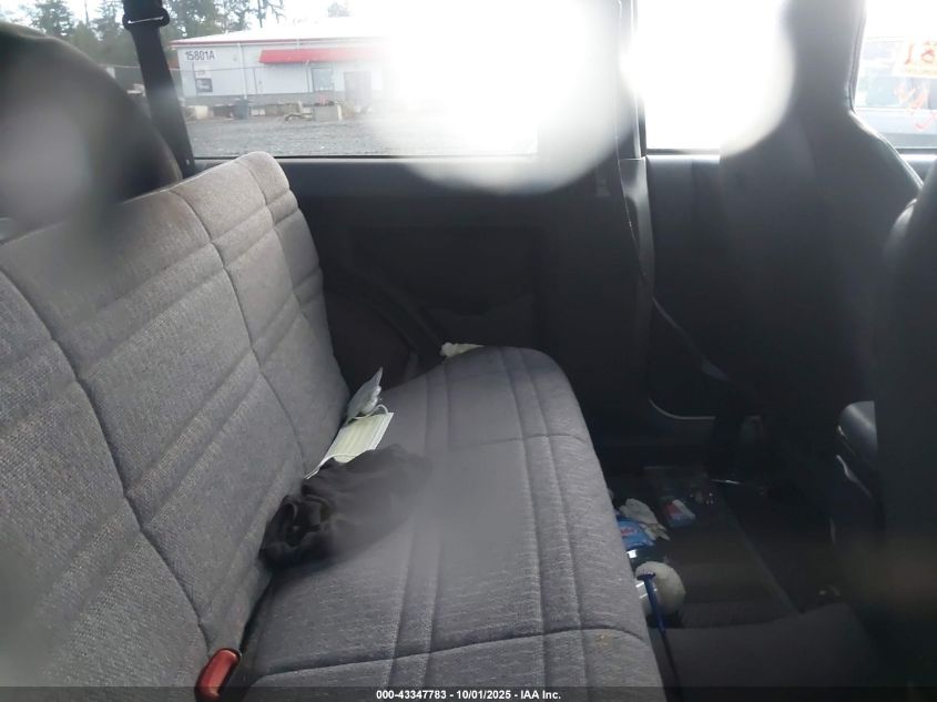 2000 Jeep Cherokee Sport VIN: 1J4FF47S3YL217165 Lot: 43347783