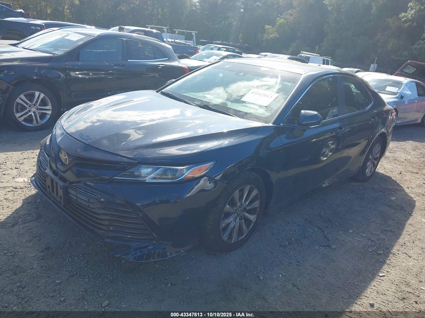 4T1B11HK4JU564225 2018 TOYOTA CAMRY photo no. 2