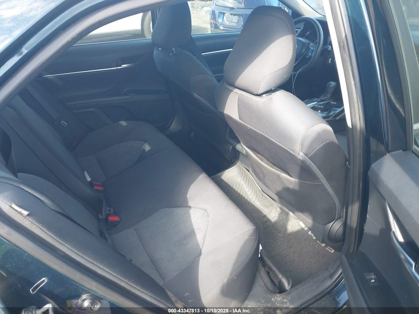 4T1B11HK4JU564225 2018 TOYOTA CAMRY photo no. 8