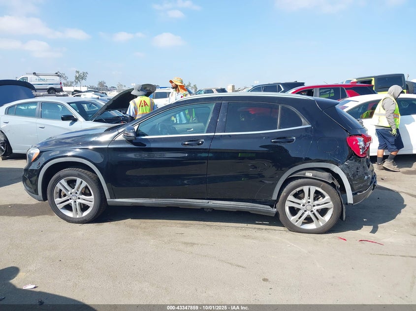 2016 MERCEDES-BENZ GLA 250 - WDCTG4EB5GJ232585