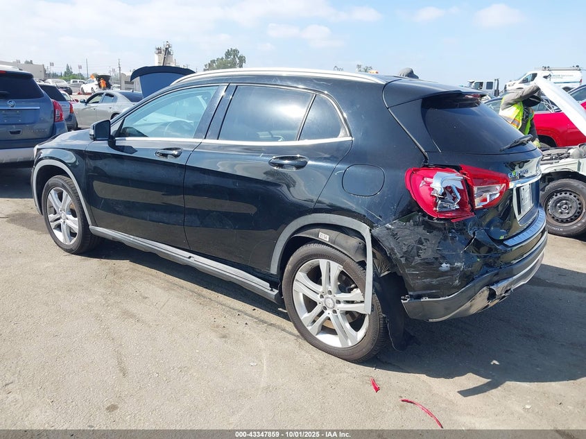 2016 MERCEDES-BENZ GLA 250 - WDCTG4EB5GJ232585