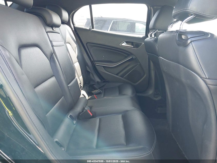 2016 MERCEDES-BENZ GLA 250 - WDCTG4EB5GJ232585