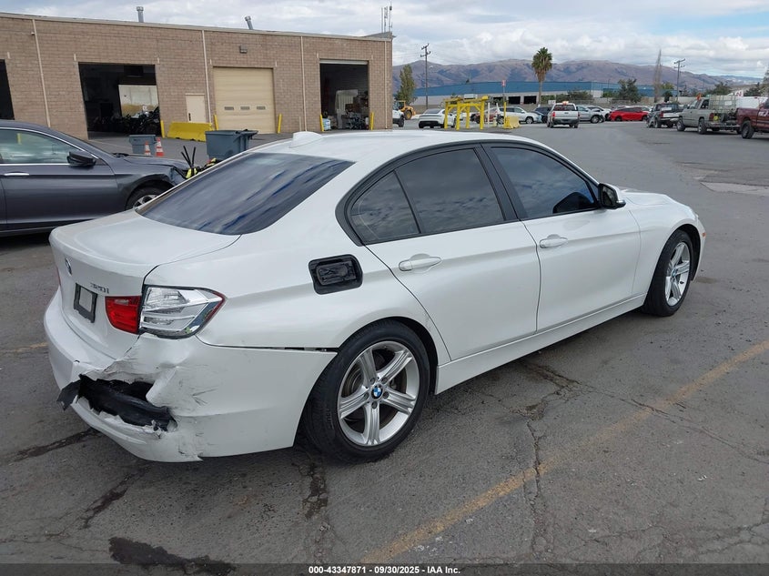 2013 BMW 320I - WBA3B1C51DK129263