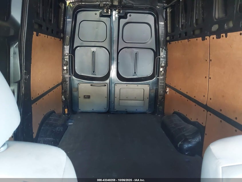 2019 Nissan Nv Cargo Nv2500 Hd Sv V6 VIN: 1N6BF0LY5KN802619 Lot: 43348259