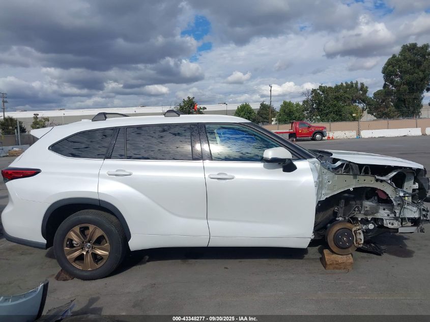 2022 Toyota Highlander Hybrid Xle Bronze Edition VIN: 5TDAARAH4NS514822 Lot: 43348277