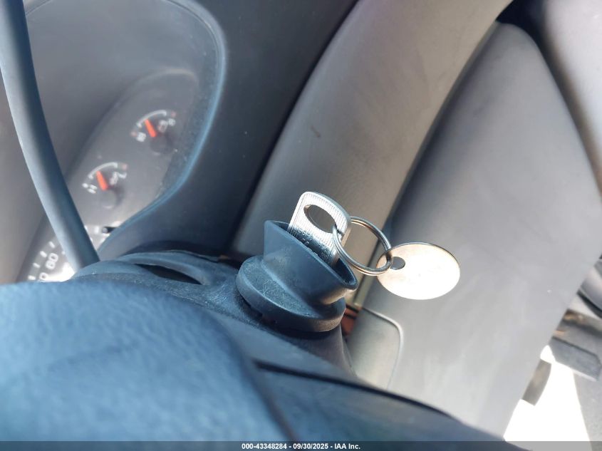 2000 Ford E-250 Commercial VIN: 1FTNE2428YHB38722 Lot: 43348284