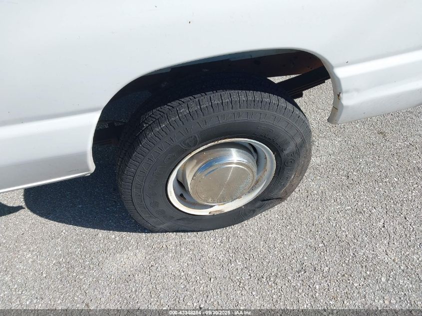 2000 Ford E-250 Commercial VIN: 1FTNE2428YHB38722 Lot: 43348284