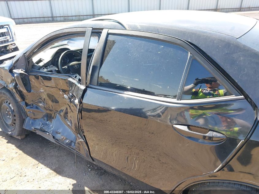 2015 Toyota Corolla Le VIN: 5YFBURHE2FP330643 Lot: 43348387