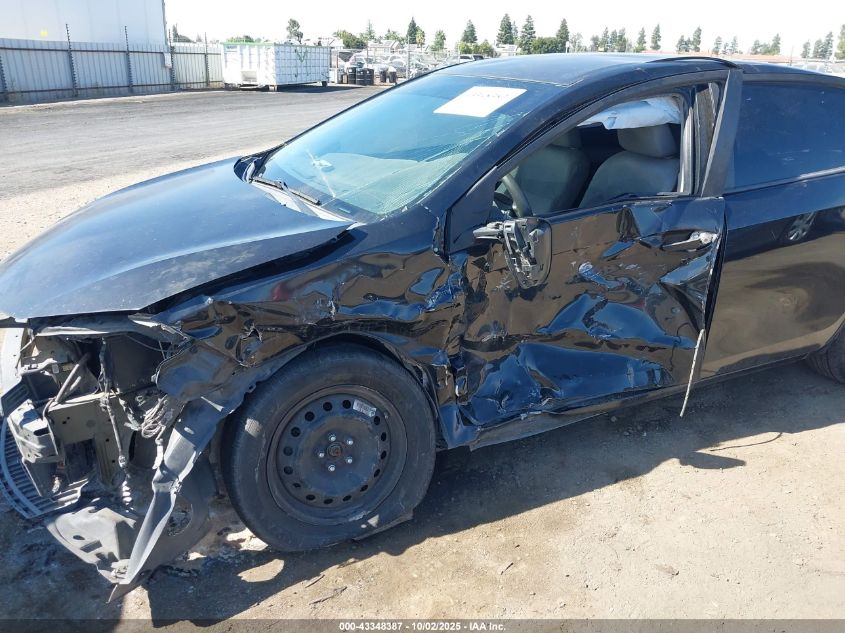 2015 Toyota Corolla Le VIN: 5YFBURHE2FP330643 Lot: 43348387